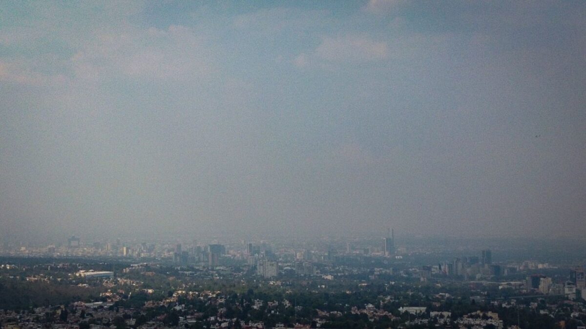 Por segundo día consecutivo, la Comisión Ambiental de la Megalópolis (CAMe) informó que se mantiene la Fase 1 de contingencia ambiental por ozono en la zona Metropolitana del Valle de México.