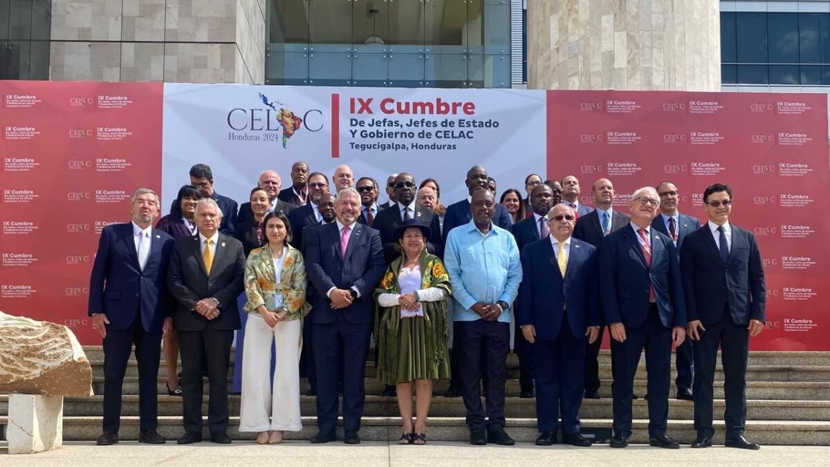 Al participar en la IX Cumbre de la CELAC, el canciller De la Fuente aseguró que son tiempos para tomar decisiones y actuar.