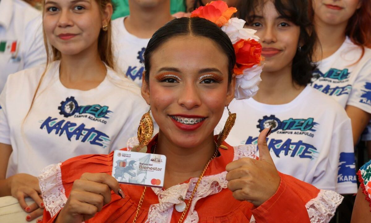 Aquí te decimos cuándo son las fechas de entrega de la tarjeta del Banco Bienestar para la Beca Jóvenes Escribiendo el Futuro.