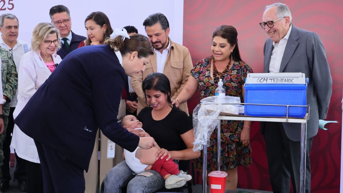 Dan banderazo a la Semana Nacional de Vacunación 2025