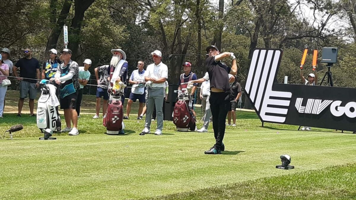 Bryson DeChambeau cierra este sábado con el liderato del LIV Golf en CDMX.