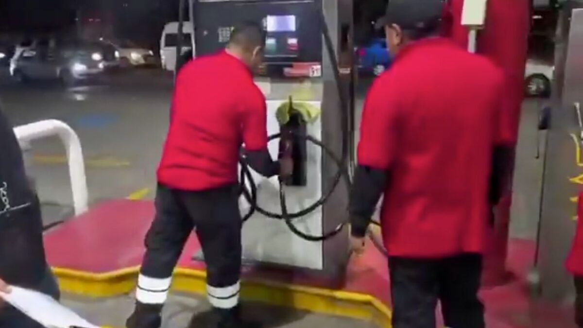 El Titular de Profeco denunció el ataque que sufrieron verificadores de combustible, por empleados de una gasolinera Servifácil en Chalco.