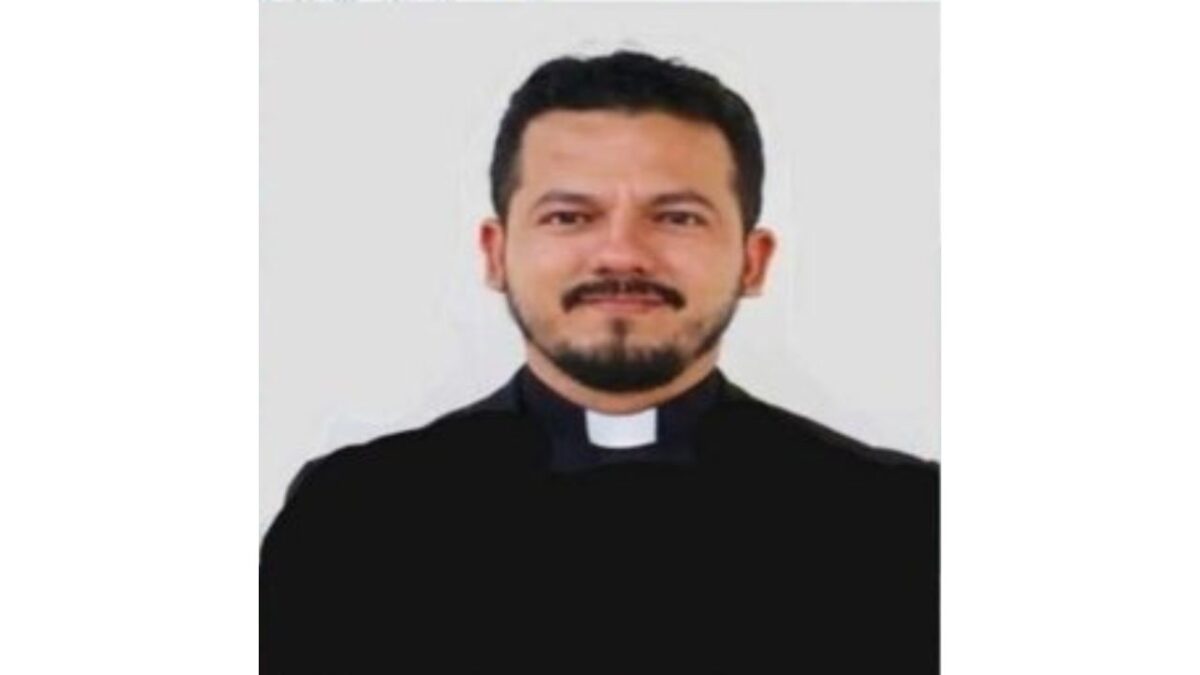 Reportan la desaparición del sacerdote de la Diócesis de Culiacán, Jesús Yovani Gómez Cruz.
