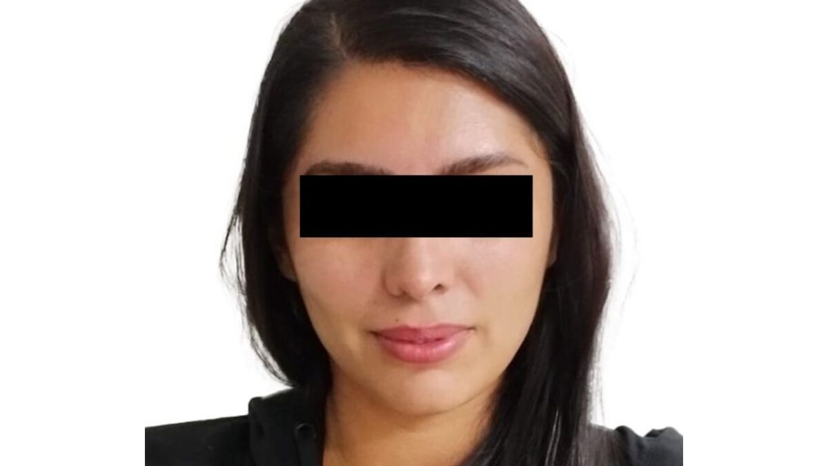 Detienen a Daniela Miruvska, exmiss del Edomex y exfuncionaria del municipio de Atizapán de Zaragoza.