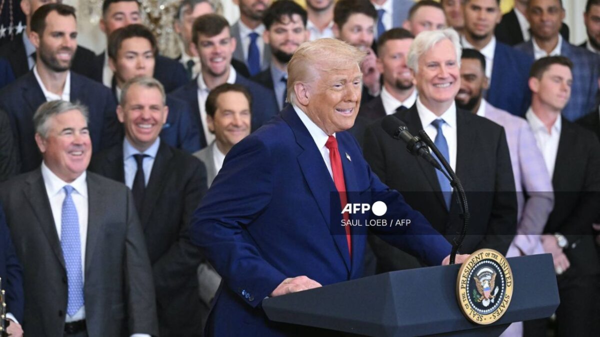 Donald Trump amenaza con aranceles adicionales a China del 50 %