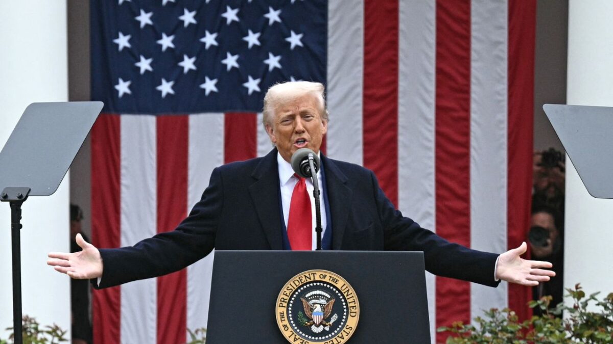 El presidente de Estados Unidos, Donald Trump realizó el anuncio de la aplicación de aranceles recíprocos como anticipó hace algunas semanas.