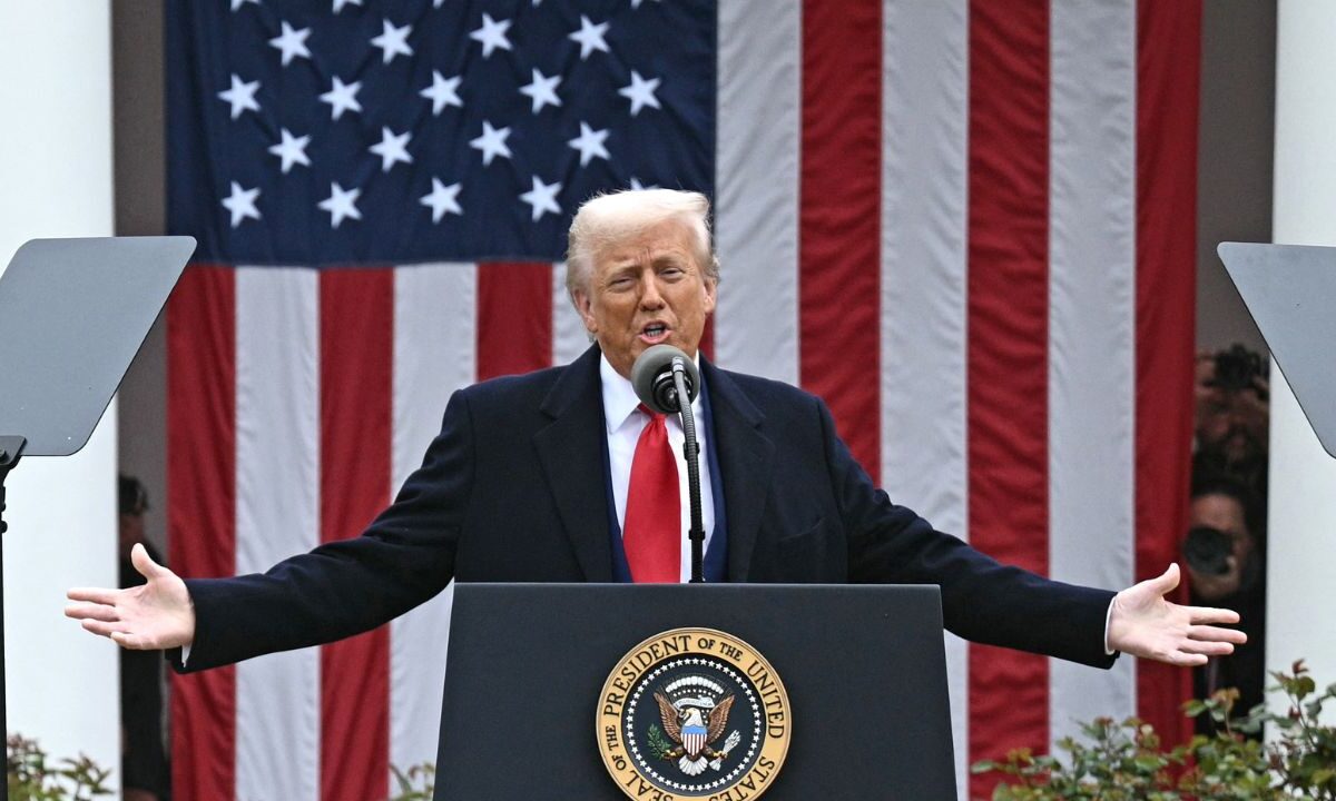 El presidente de Estados Unidos, Donald Trump realizó el anuncio de la aplicación de aranceles recíprocos como anticipó hace algunas semanas.