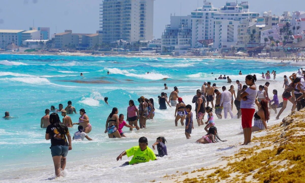 El periodo vacacional de Semana Santa que se inició en la primera quincena de abril impulsó el índice inflacionario en el país