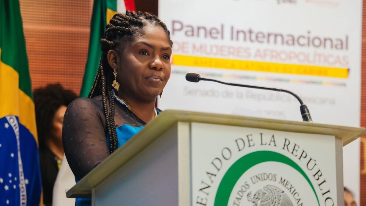 Sesión solemne de la Cámara Alta en la que Márquez Mina ofreció un mensaje de integración de los países de la región y del continente africano.