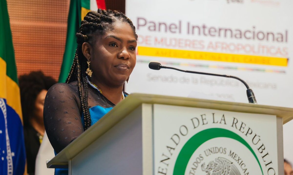Sesión solemne de la Cámara Alta en la que Márquez Mina ofreció un mensaje de integración de los países de la región y del continente africano.