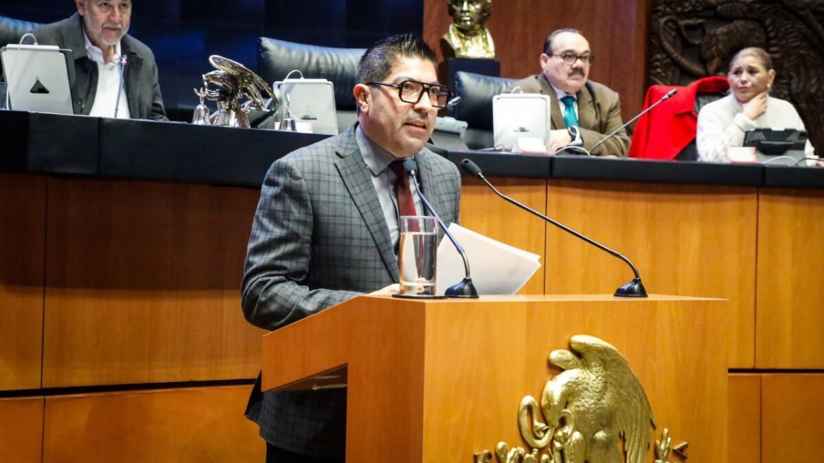 Morena - Armando Ayala Robles