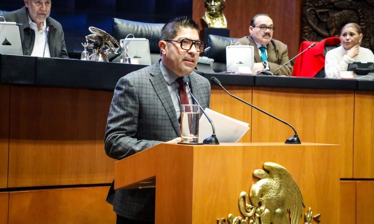 Morena - Armando Ayala Robles