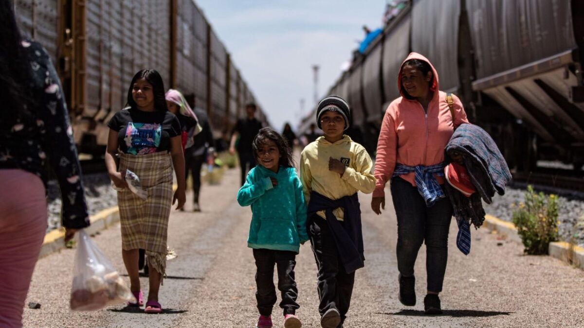 Ciudad Juárez, Nogales, Nuevo Laredo y Reynosa son los puntos con mayor recepción de menores repatriados entre enero y febrero pasado, señala desglose del Instituto Nacional de Migración.