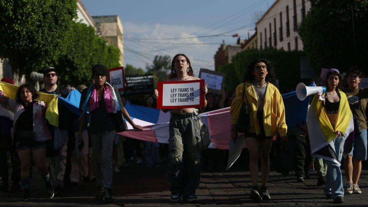 Activistas aseguran que los ataques no desaparecerán pronto; en Baja California hay ya una iniciativa contra el transfeminicidio