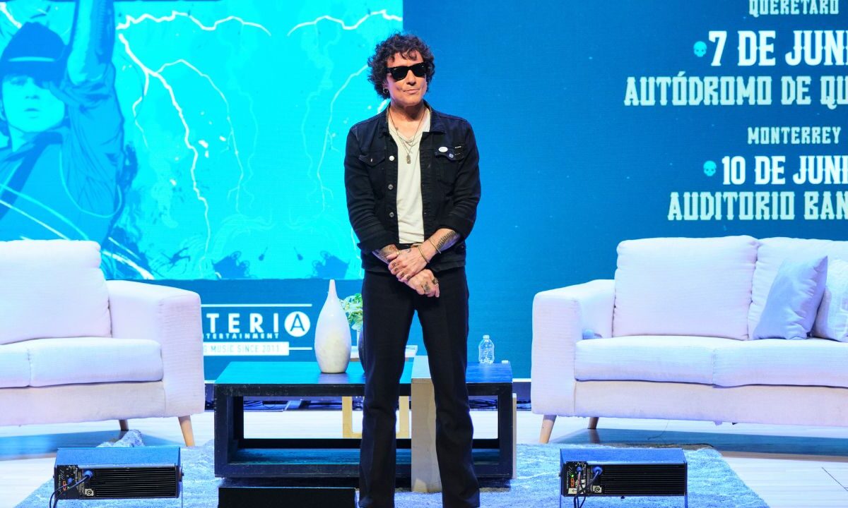 El Huracán Ambulante es el nombre que Bunbury dio a la banda con la que grabó cinco álbumes en su carrera solista, que tuvo su inicio en Pequeño y México fue parte importante de dicho momento.