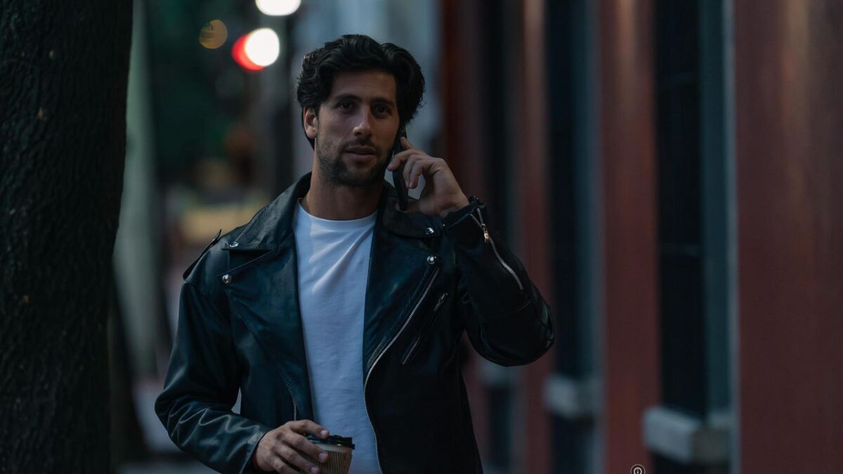 La cinta es un remake de un filme español del mismo título, la cual se estrenó en 2021