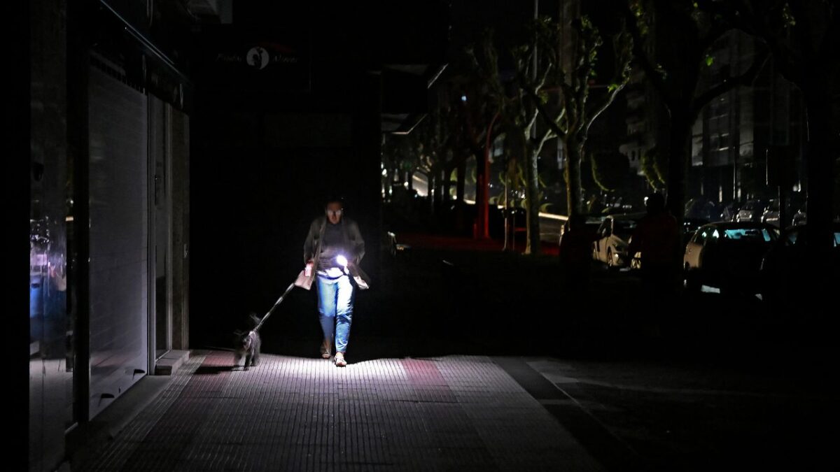 Autoridades españolas analizan si el suceso caótico fue un fallo técnico o un ciberataque que se dieron en España.