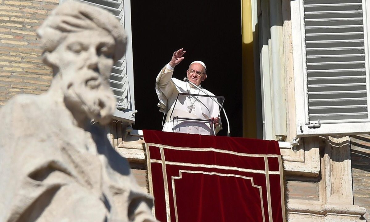 La despedida del Papa Francisco en Roma cunde con más fuerza: el pontífice latinoamericano “venido del fin del mundo”
