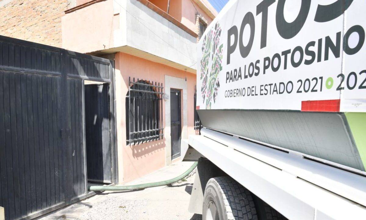 A través de la Comisión Estatal del Agua, el gobierno de San Luis Potosí fortalece la dotación de agua potable en la zona metropolitana.