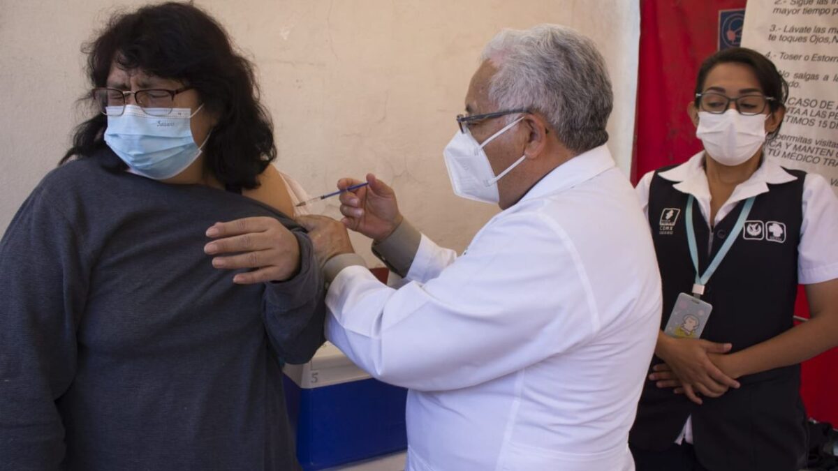 Una obligación de las autoridades atender el desabasto de vacunas, dijo el legislador Andrés Sánchez. 