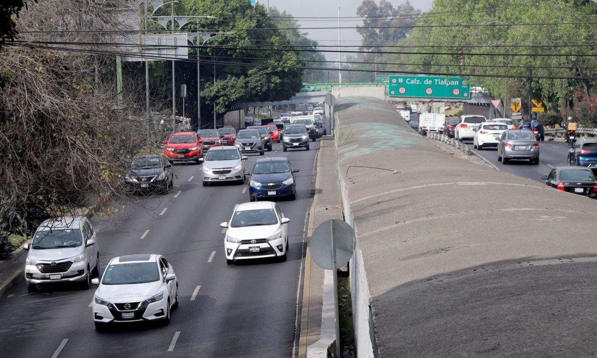Una mujer es sospechosa de matar a su presunta pareja al arrojarlo desde una camioneta en movimiento en carriles centrales del Viaducto.