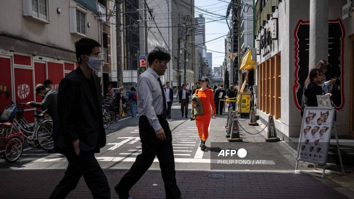 Medios locales afirman que estos son los primeros arrestos en Japón por vender imágenes obscenas creadas con IA.