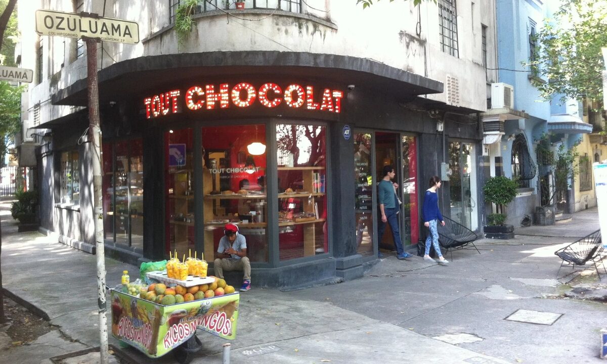 Joven se quita la vida en chocolatería de la Condesa