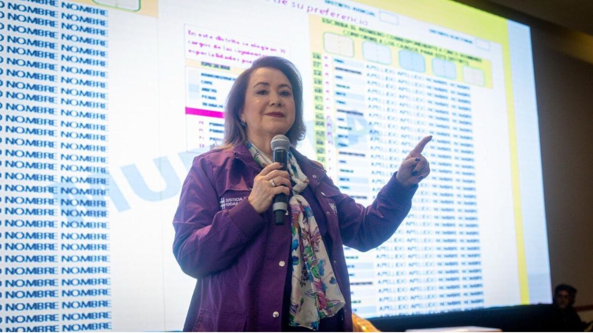 La candidata a ministra de la SCJN, Yasmín Esquivel aseguró que la justicia debe expandirse para llegar a las comunidades más alejadas.