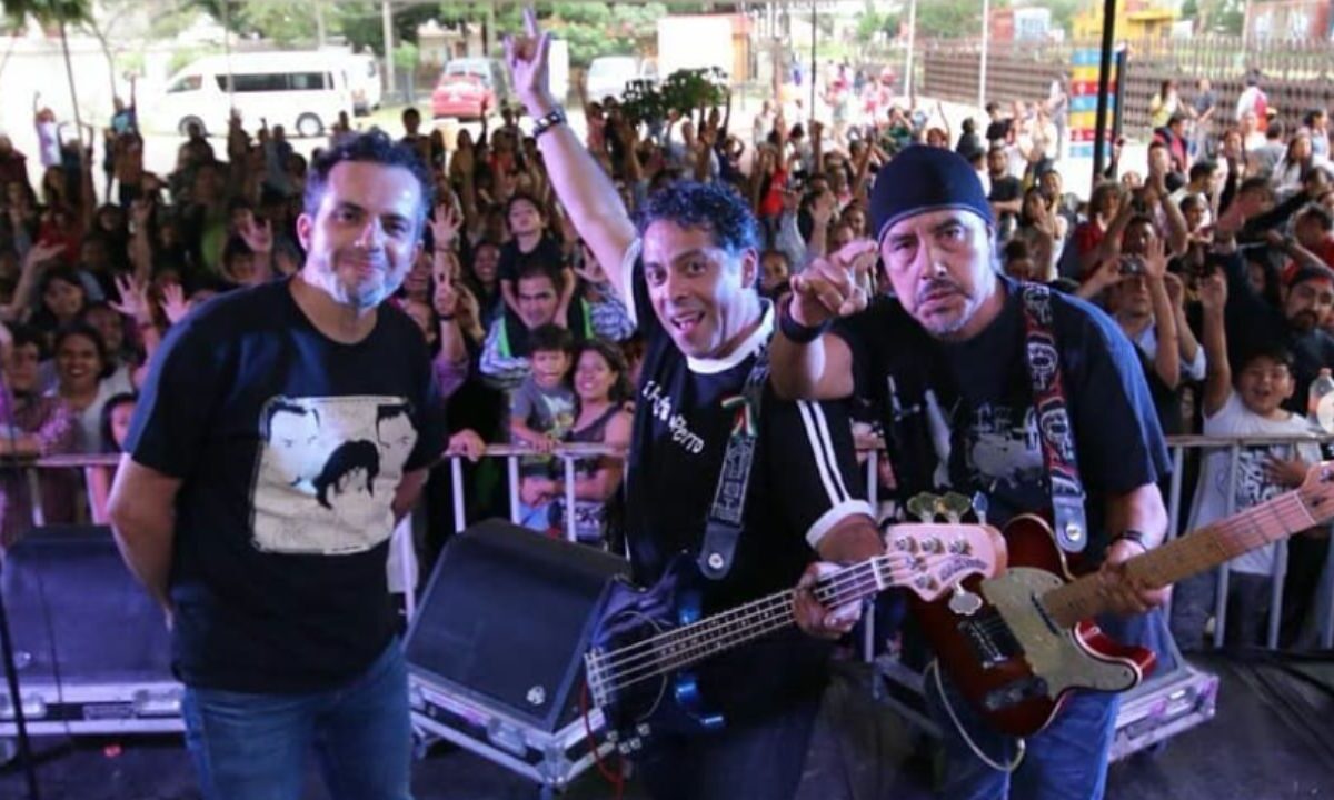Estudios han demostrado que desde la semana 25 de gestación, los fetos ya son capaces de reaccionar a estímulos musicales, lo que sugiere que el vínculo con la música comienza incluso antes del nacimiento.