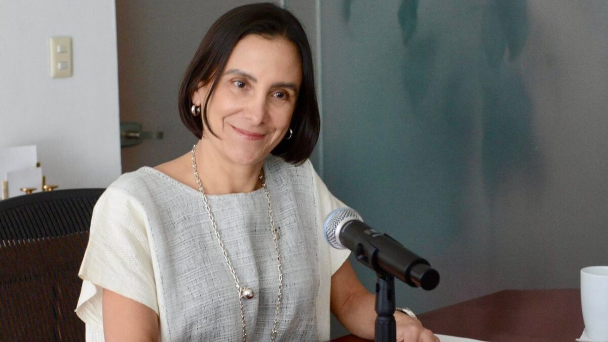 Luz Elena González destacó la creación de un comité que regula contratos y permisos de la Sener.