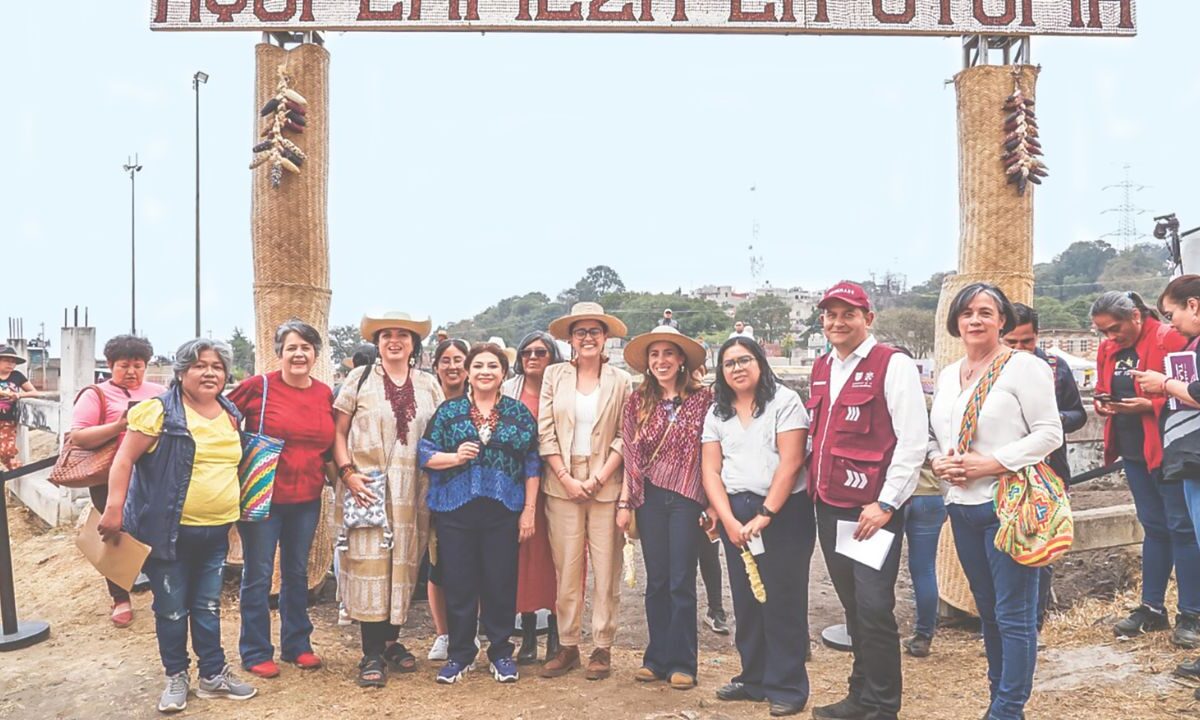 La mandataria local señaló que el proyecto contempla una alberca semiolímpica, canchas deportivas, auditorio, lavandería popular, espacios de cuidado infantil y áreas de cultivo de maíz.