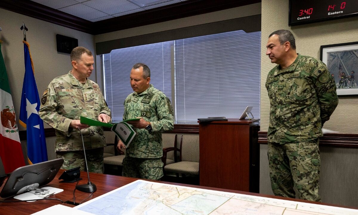 Fuerzas Federales de México y EU se reunen