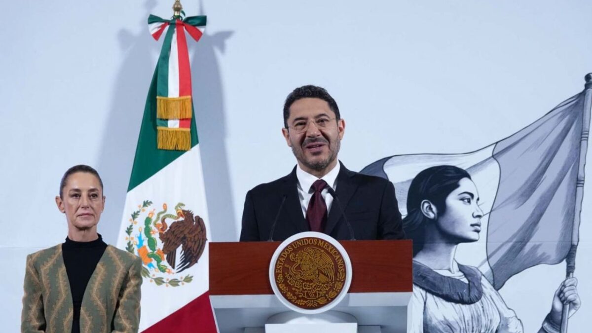 Martí Batres, director general del ISSSTE