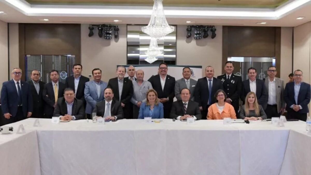 Maru Campos dialogó con los representantes del gremio y, en conjunto con miembros de su gabinete, se refrendó el objetivo de mantener el trabajo coordinado.