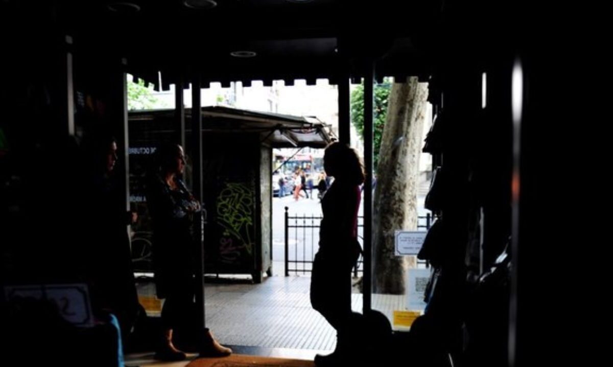 España sufre un mega apagón en casi todo el día