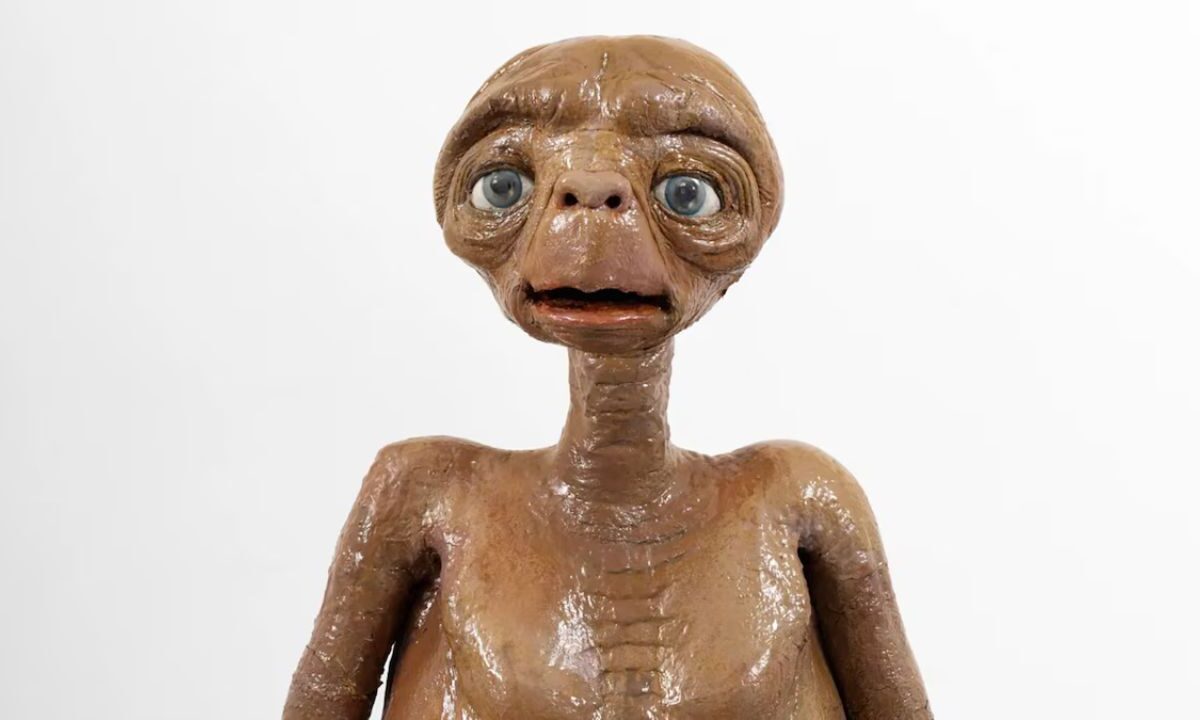 Modelo original de ET se quedó sin comprador en subasta de Nueva York.
