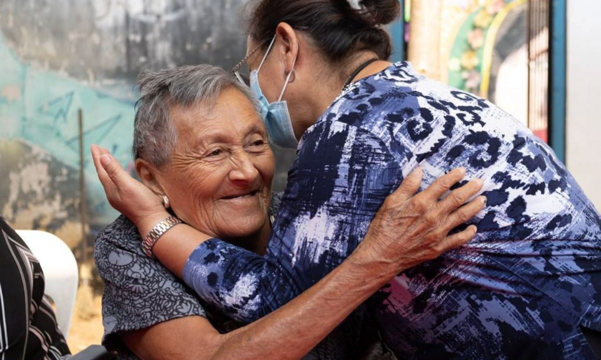 Leonila Vázquez Alvízar, fundadora de la organización “Las patronas”, falleció este domingo a los 89 años. A lo largo de su vida se dedicó a apoyar a migrantes en movilidad.