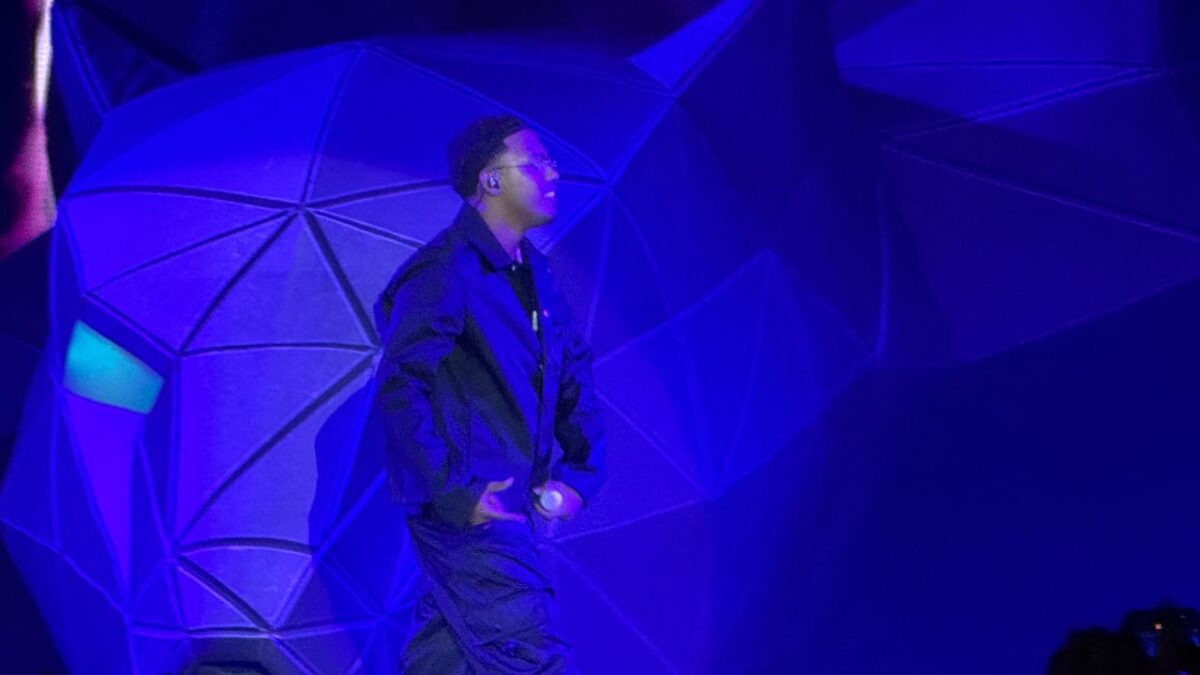 Myke Towers llegó a la Ciudad de México con un show cargado de energía.