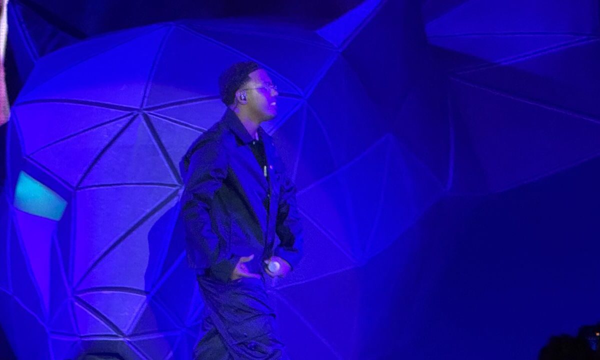 Myke Towers llegó a la Ciudad de México con un show cargado de energía.