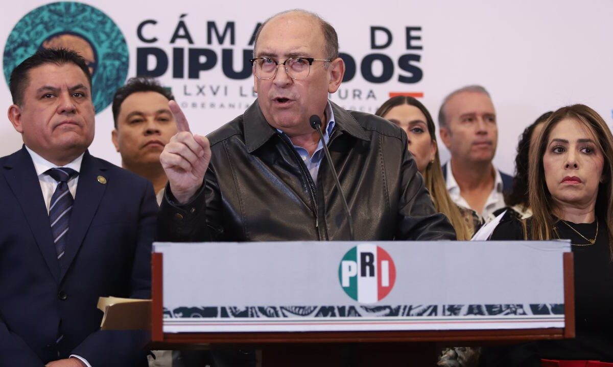 Rubén Moreira anunció que la bancada del PRI votará en contra del Plan Nacional de Desarrollo.