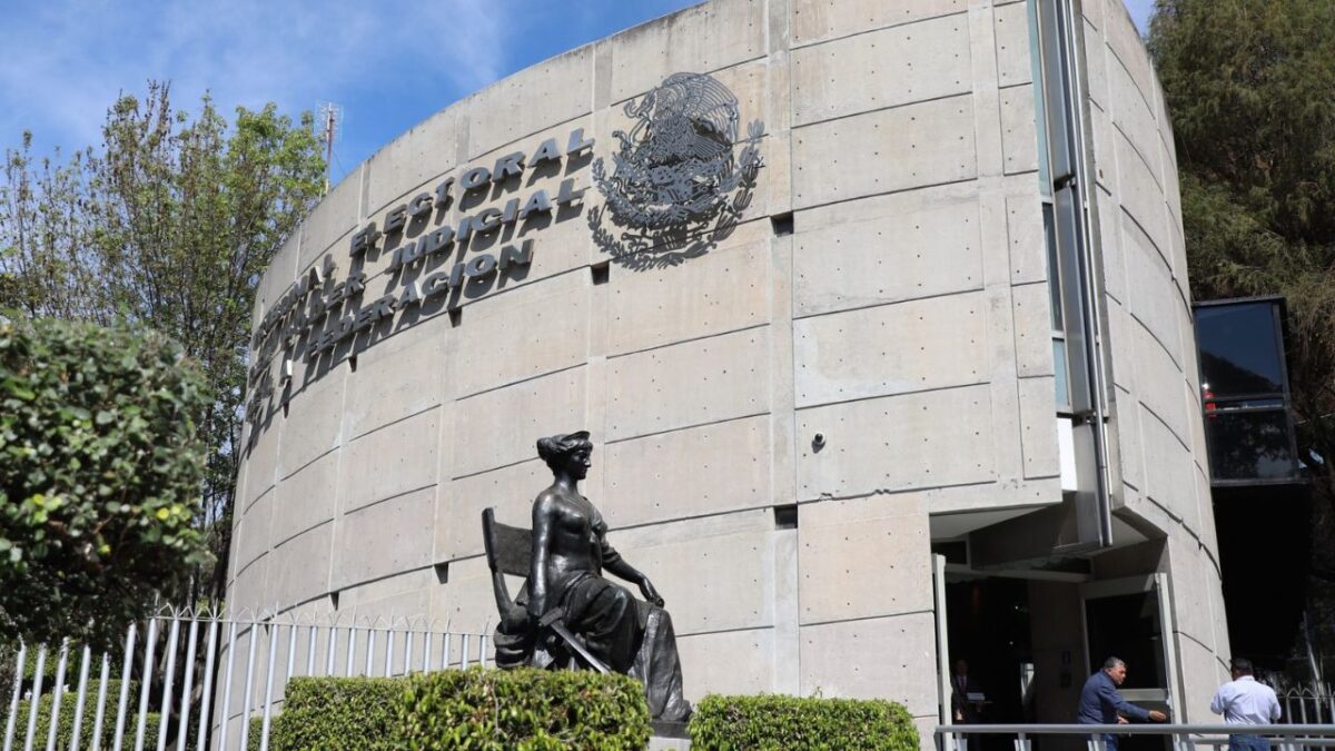 El TEPJF avaló las medidas cautelares para inhibir la entrega física de los denominados “acordeones” para la elección judicial