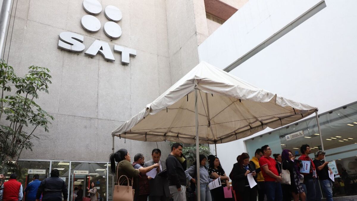 Reportan fallas en la página del SAT por declaración anual