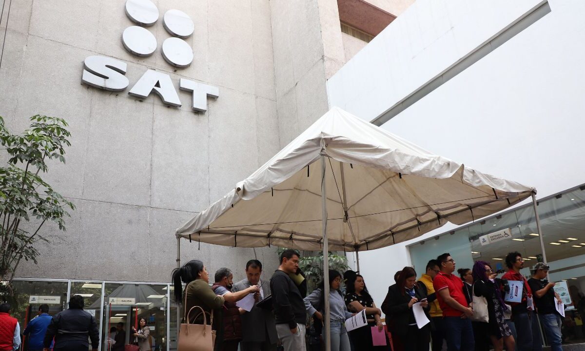 Reportan fallas en la página del SAT por declaración anual