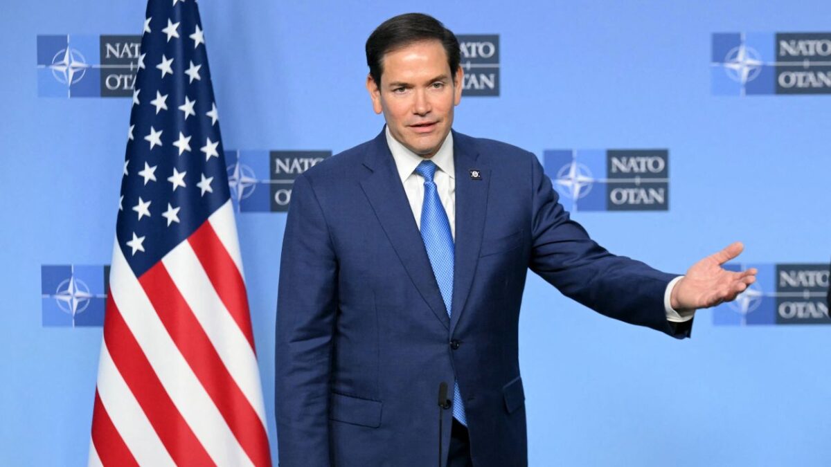 Desde Bruselas, el secretario de Estado de Estados Unidos, Marco Rubio, aseguró que Washington no se retirará de la OTAN