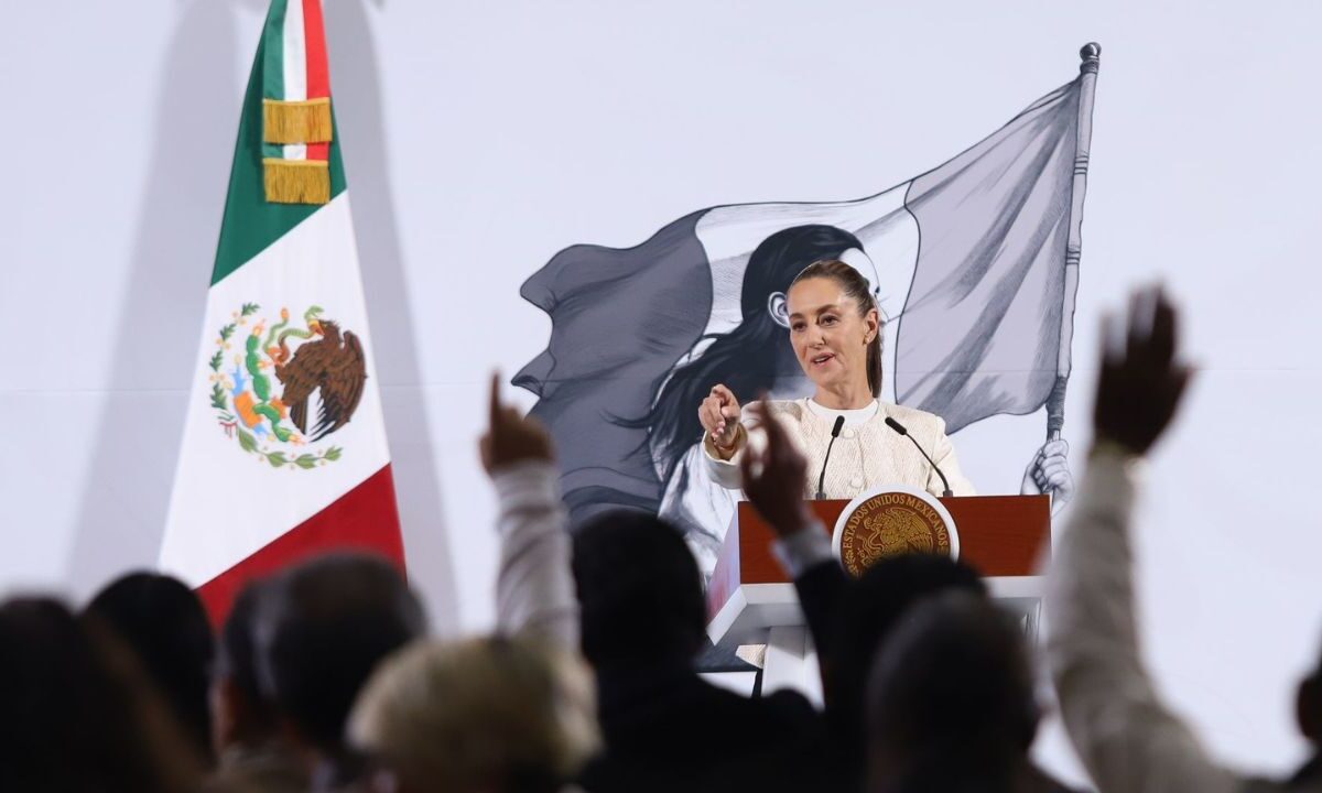 La presidenta Claudia Sheinbaum apuesta por más educación en lugar de la prohibición de los "narcocorridos".