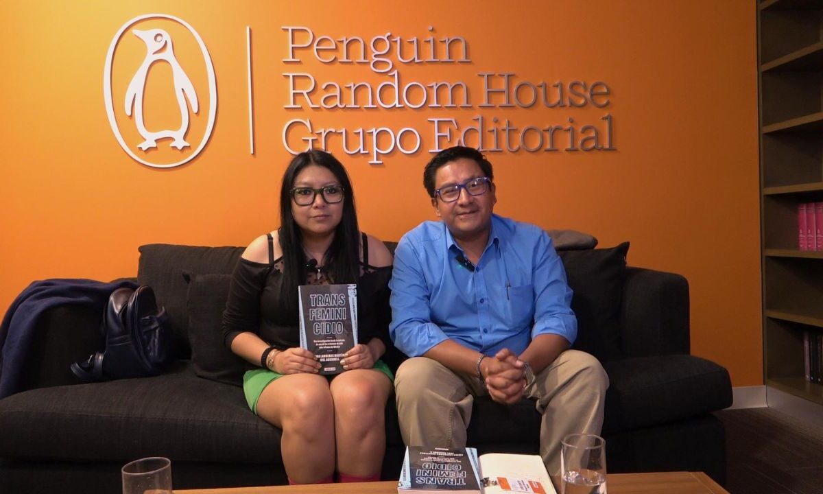“La verdadera inclusión en cuanto a la población trans sería que se respetaran sus derechos humanos”. Esa es una de las premisas del libro Transfeminicidio escrito por los periodistas Emma Landeros y Joel Aguirre, quienes plasman las historias de ellas, ellos y elles. 