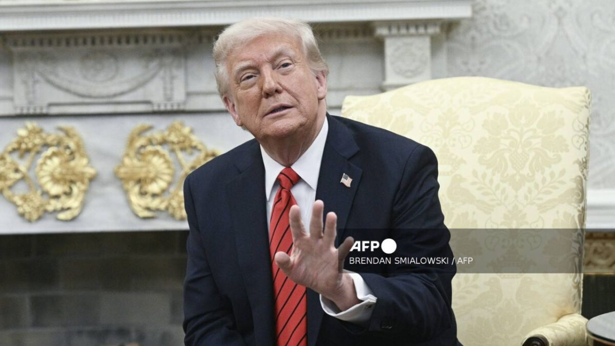 Donald Trump autoriza la pesca comercial en zonas protegidas del océano Pacífico.