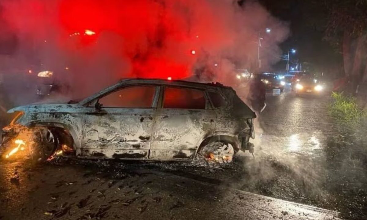 En Villahermosa, donde la población se siente más insegura, hay quema de vehículos, bloqueos y daños a negocios.