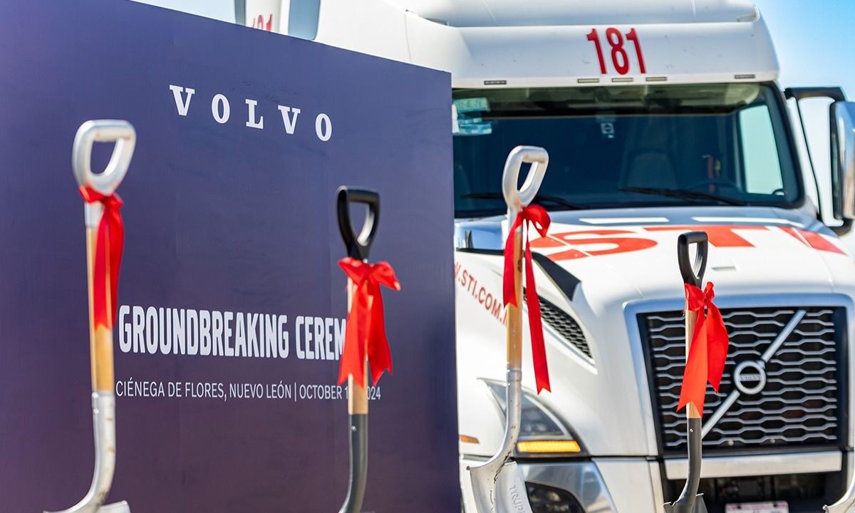 Marcelo Ebrard precisó que Volvo hará camiones de carga aquí en México e iniciará la producción en 2026.