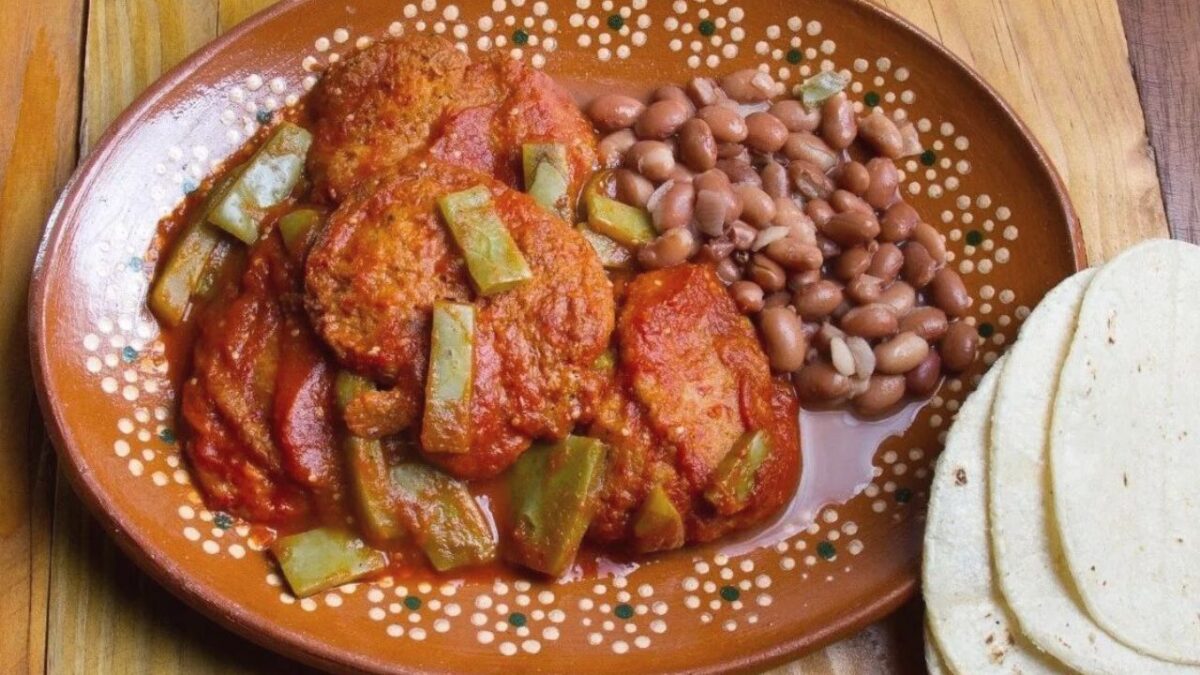 Las tortitas de camarón son un platillo tradicional en muchas regiones de México